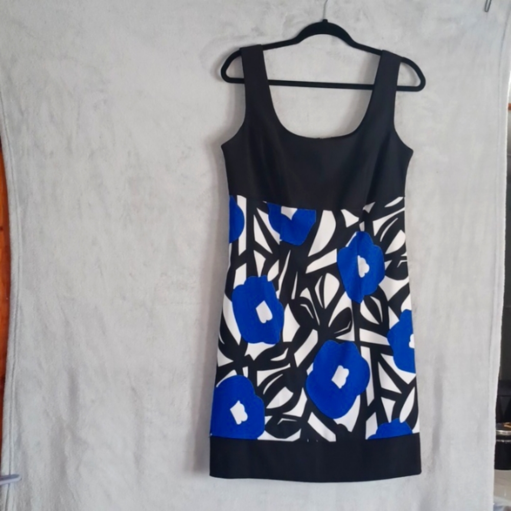 AGB Women's Size 10  Fashion Sun Floral Dress Sleeveless Black/Blue.